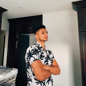 Meet your Posher, Aaditya